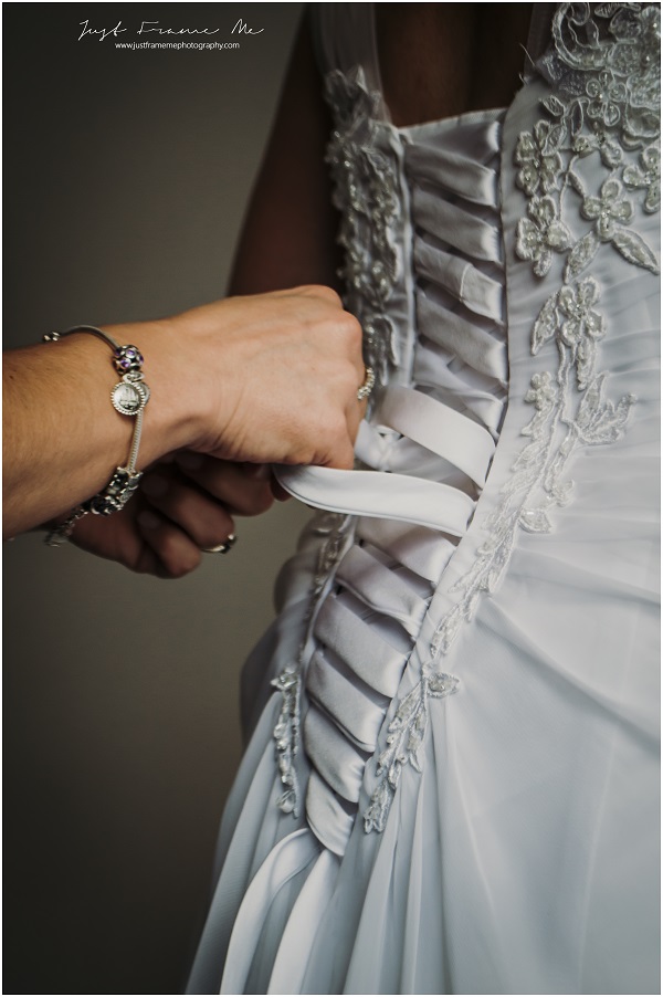 Alex  Danielle Bridal Prep Low-res 25jpeg
